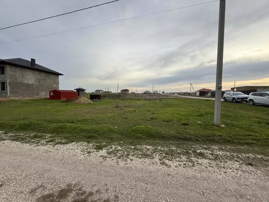 Участок в Крым, Симферопольский район, с. Мирное ул. Дмитрия Власенко ... - Фото 1