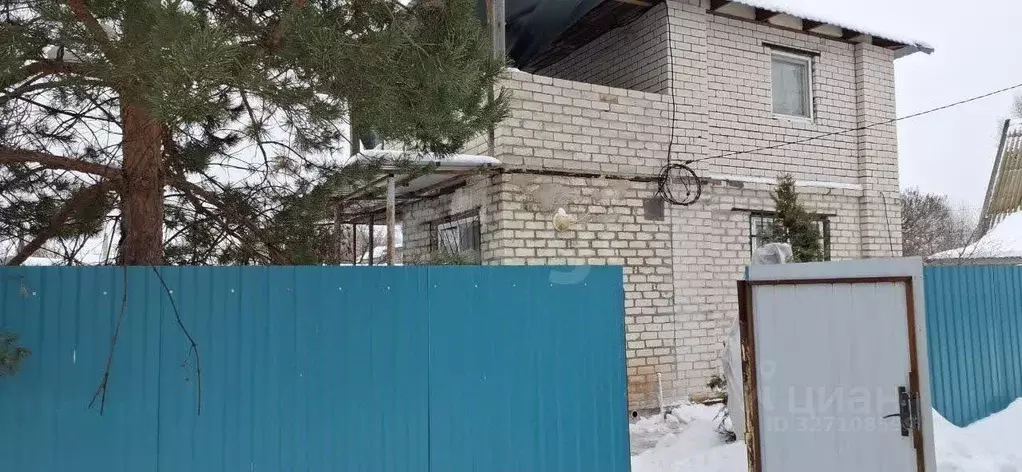 Дом в Саратовская область, Энгельсский район, Красноярское ... - Фото 1