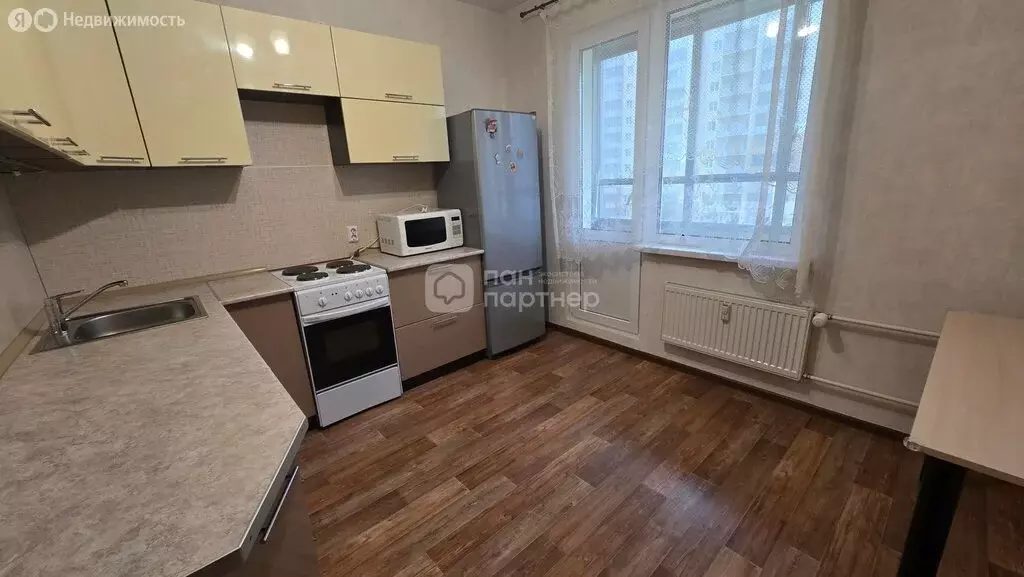 3-комнатная квартира: Санкт-Петербург, Чарушинская улица, 2 (75.1 м) - Фото 2