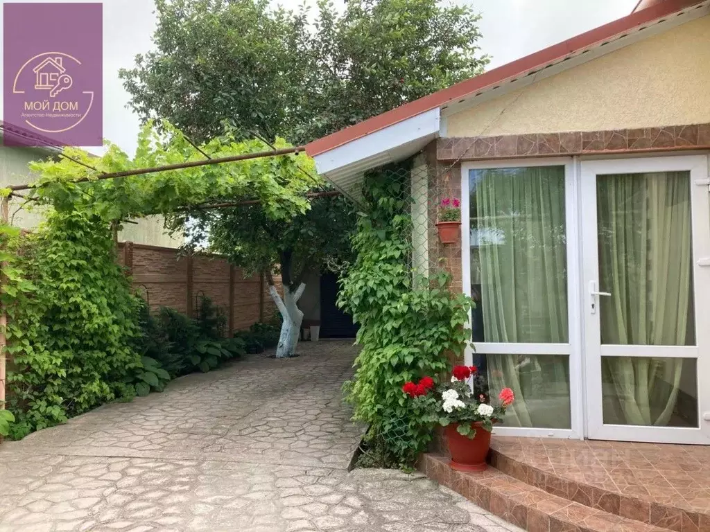 Дом в Крым, Евпатория ул. Кангыл, 2 (100 м) - Фото 1