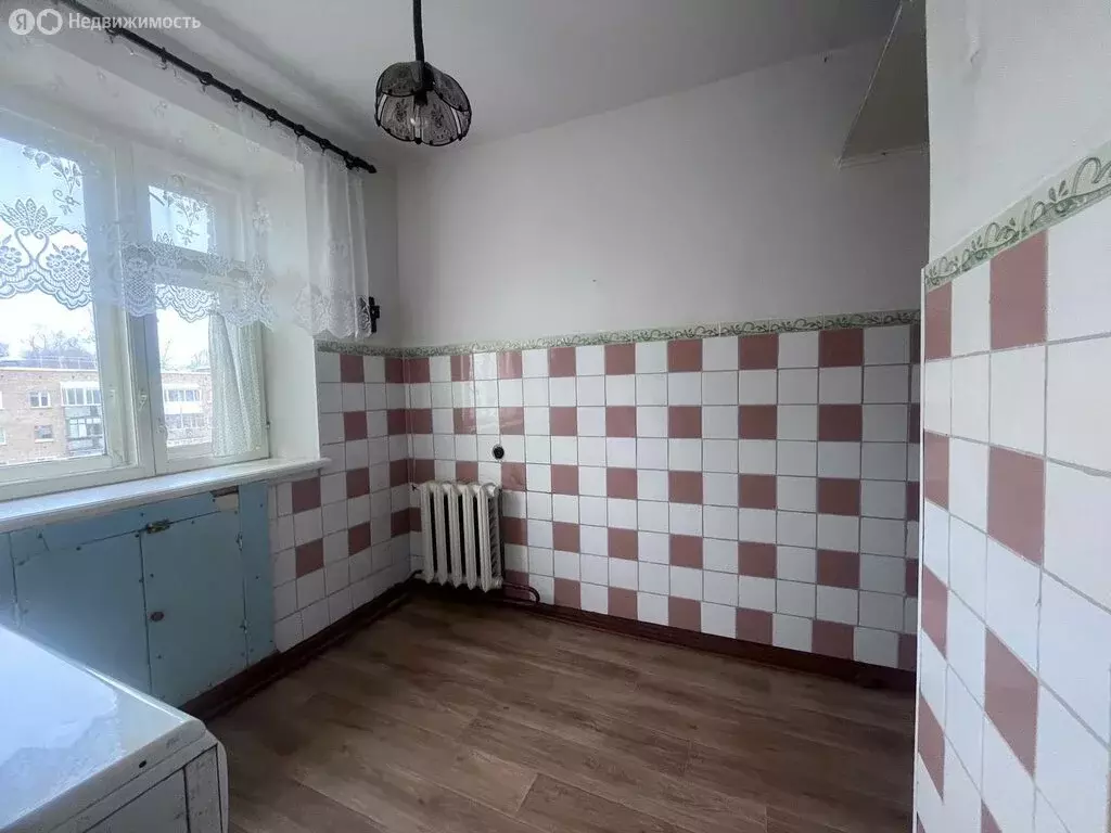 3-комнатная квартира: Сыктывкар, Коммунистическая улица, 31 (55.4 м) - Фото 1