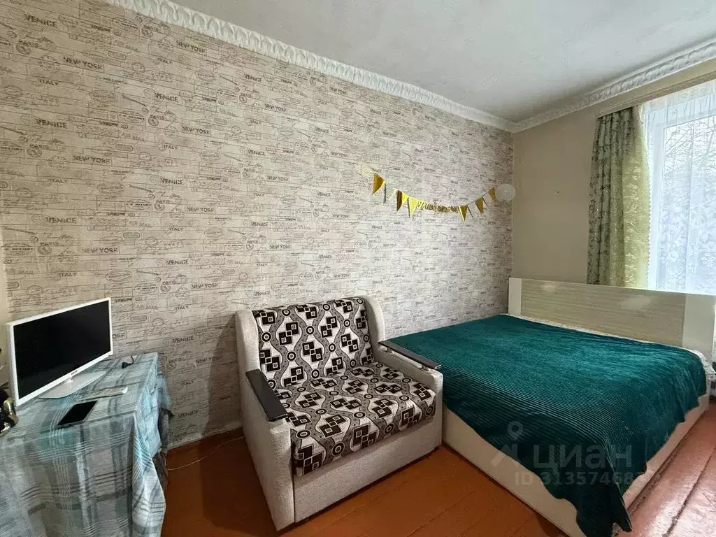 3-к кв. Смоленская область, Ярцево ул. Карла Маркса, 9 (70.0 м) - Фото 0