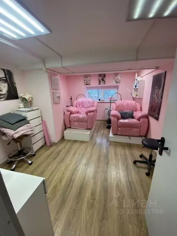 Офис в Санкт-Петербург, Санкт-Петербург, Ломоносов Александровская ... - Фото 1