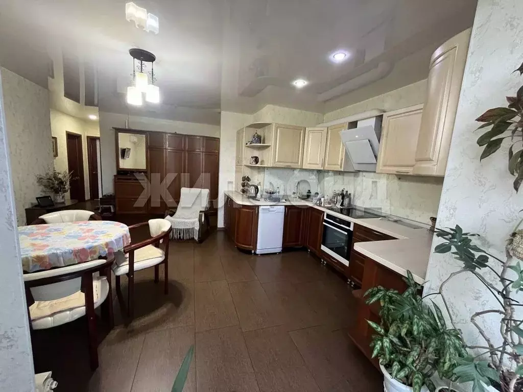 2-к кв. Хакасия, Абакан ул. Лермонтова, 18 (71.6 м) - Фото 2