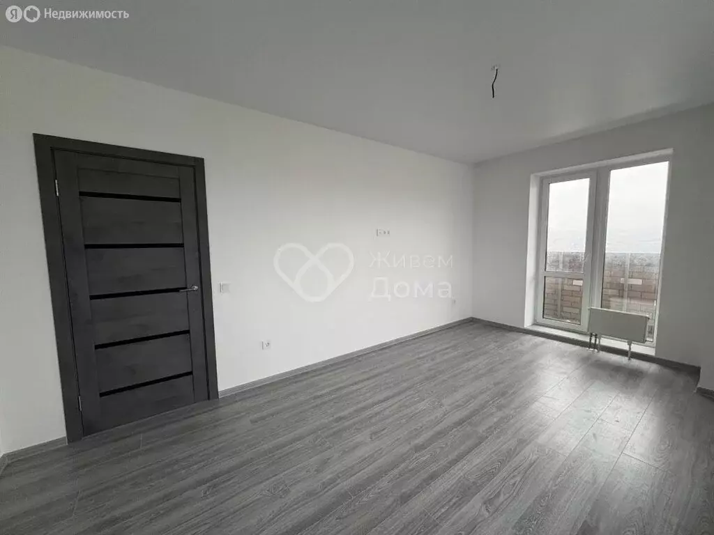 2-комнатная квартира: Волгоград, улица Полоненко, 4А (64.9 м) - Фото 1