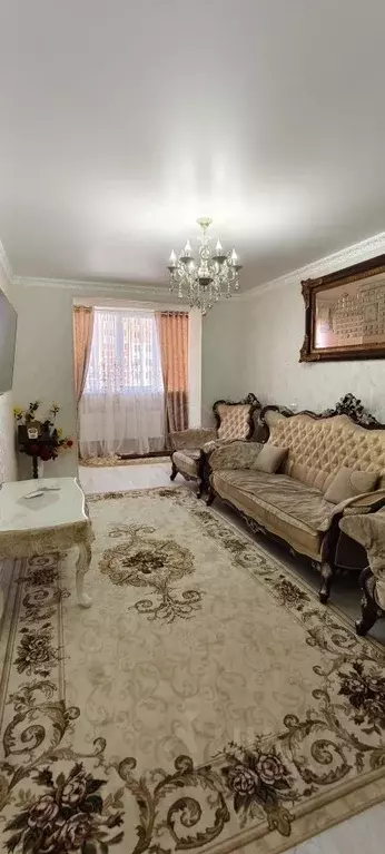 2-к кв. Карачаево-Черкесия, Черкесск Октябрьская ул., 9Н (67.0 м) - Фото 0