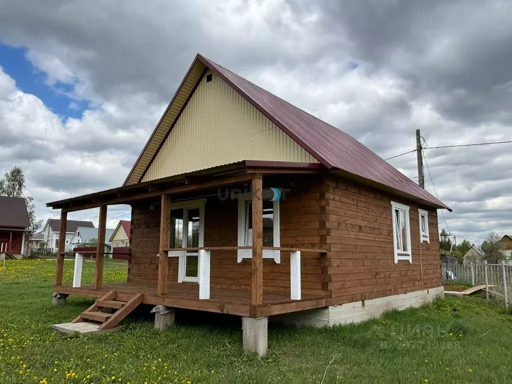 Дом в Башкортостан, Иглинский сельсовет, с. Иглино ул. ... - Фото 1