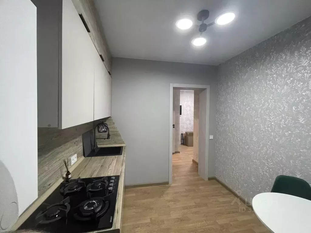 3-к кв. Калужская область, с. Перемышль ул. Гагарина, 9 (51.1 м) - Фото 1