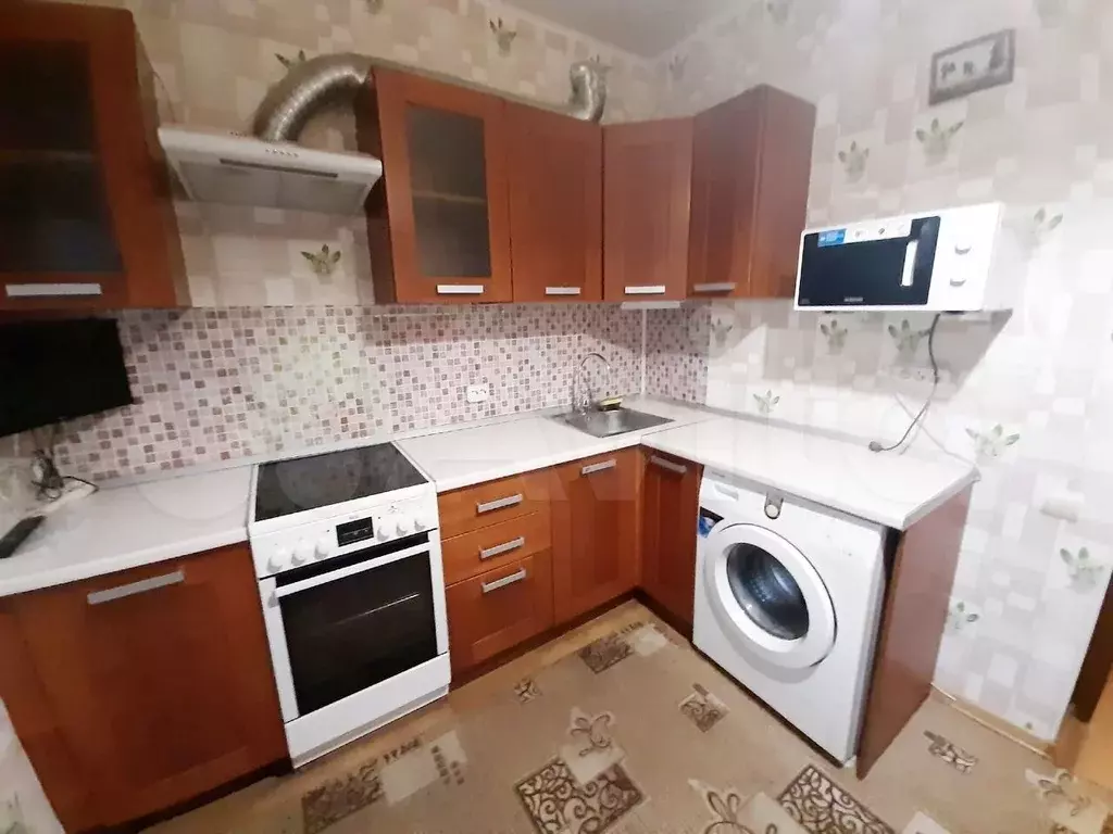 1-к. квартира, 40 м, 8/9 эт. - Фото 1