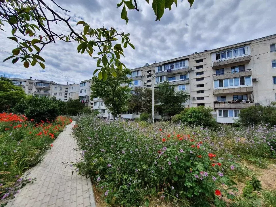 3-комнатная квартира: Севастополь, улица Героев Бреста, 21 (75.7 м) - Фото 1