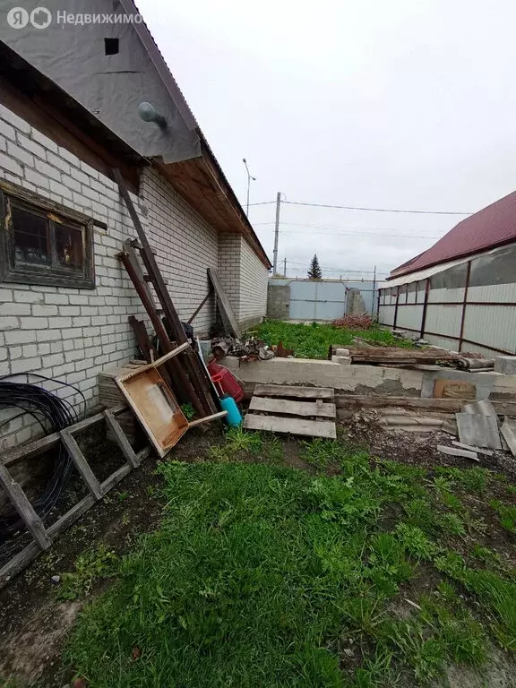 Дом в Ялуторовск, Красноармейская улица (156 м) - Фото 1