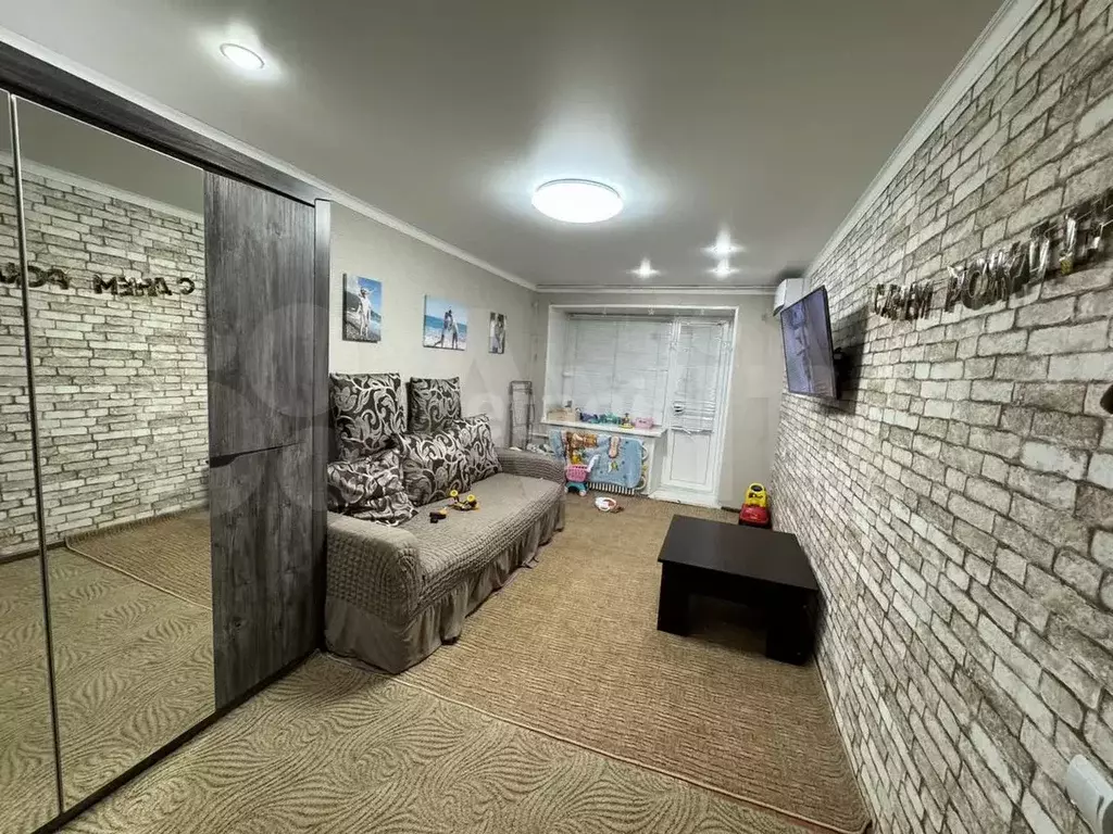 2-к. квартира, 43 м, 5/5 эт. - Фото 1