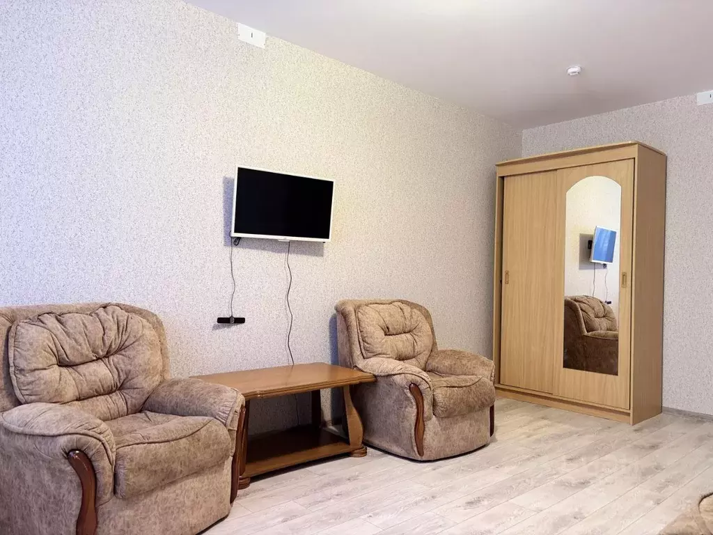 1-к кв. Омская область, Омск Заозерный мкр, ул. Сергея Тюленина, 4 ... - Фото 2