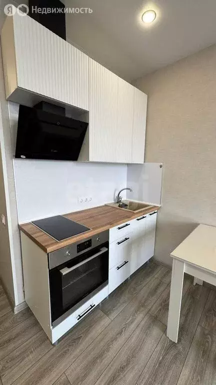 Квартира-студия: Кемерово, Молодёжный проспект, 19А (24.4 м) - Фото 0