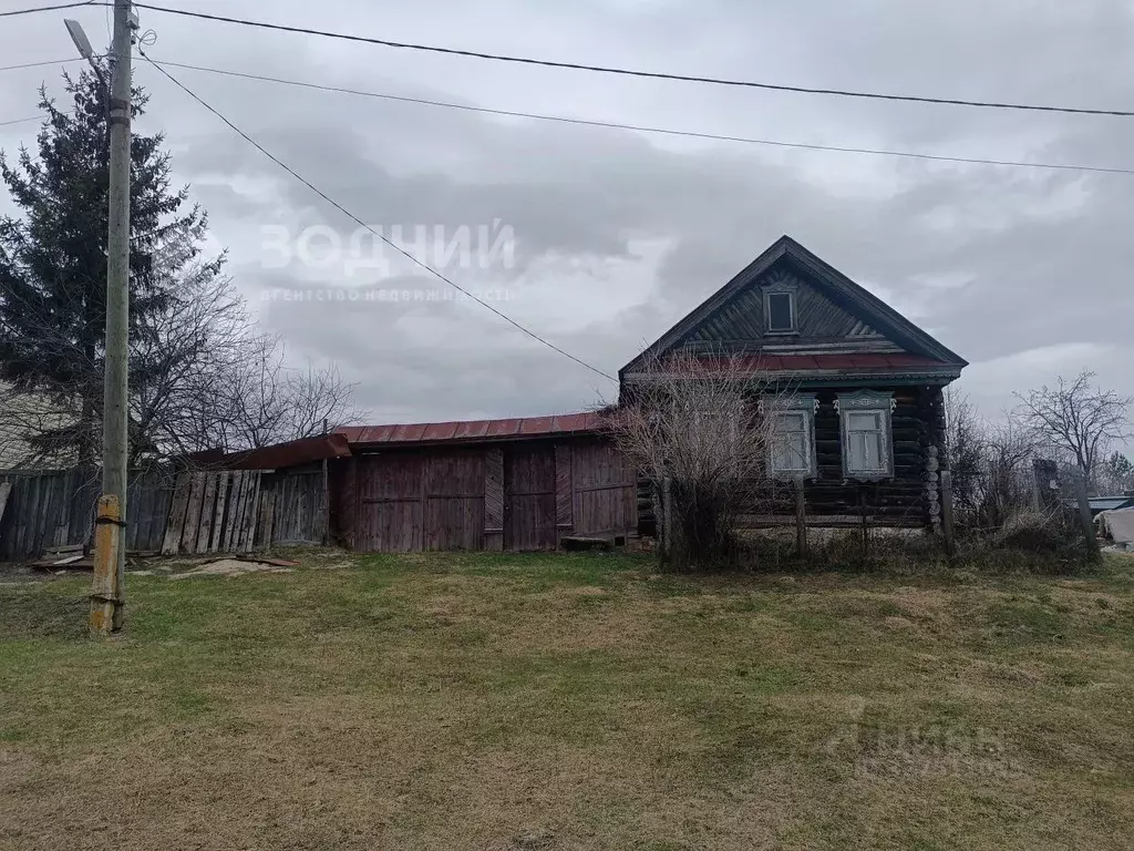 Дом в Чувашия, Цивильск Цивильский район, ул. Калинина, 41 (60 м) - Фото 1