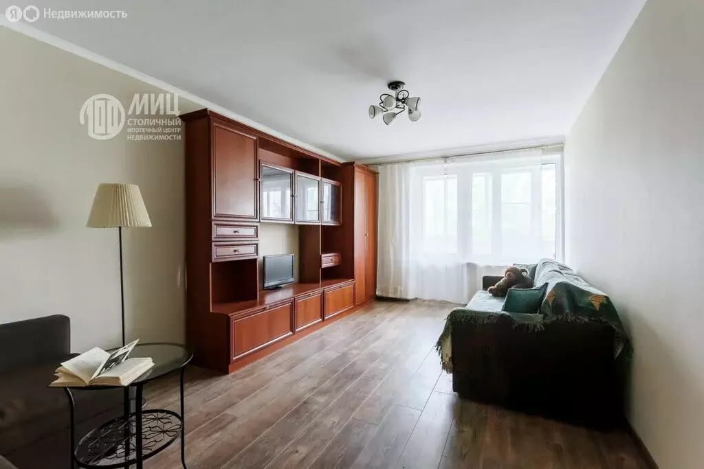 2-комнатная квартира: Москва, улица Короленко, 10 (48 м) - Фото 1