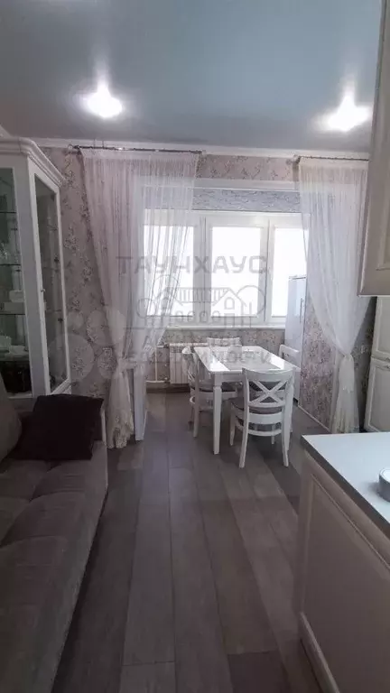1-к. квартира, 43 м, 4/5 эт. - Фото 1