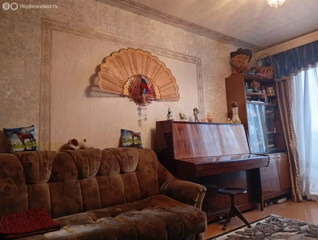 3-комнатная квартира: Нижний Новгород, улица Баренца, 9 (60 м) - Фото 1