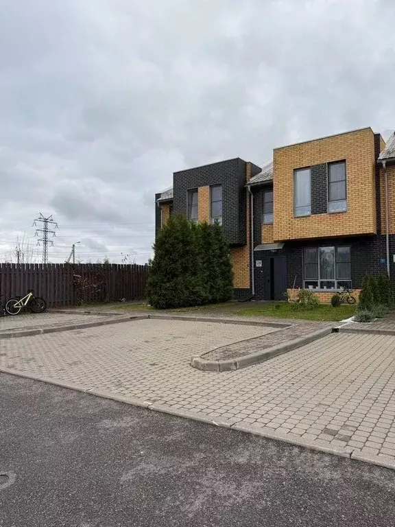 Таунхаус в Санкт-Петербург, Санкт-Петербург, Петергоф ул. Парковая, ... - Фото 1