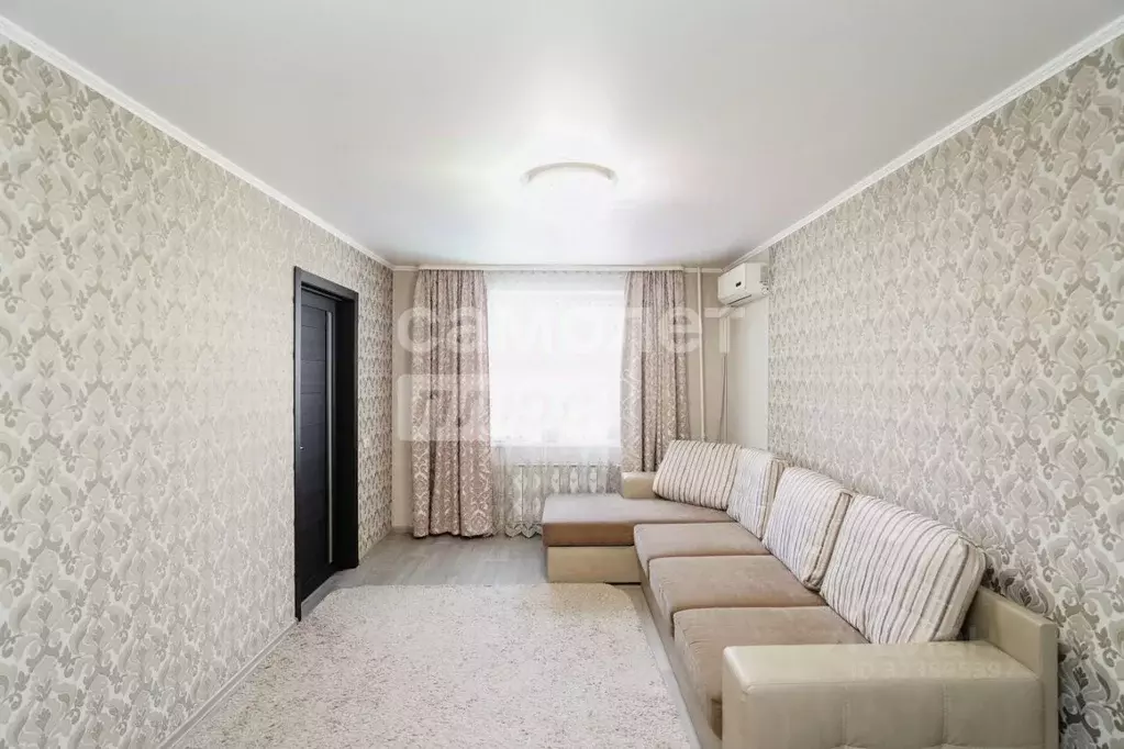 3-к кв. Омская область, Омск Радуга мкр, ул. Жуковского, 31/1 (49.9 м) - Фото 1