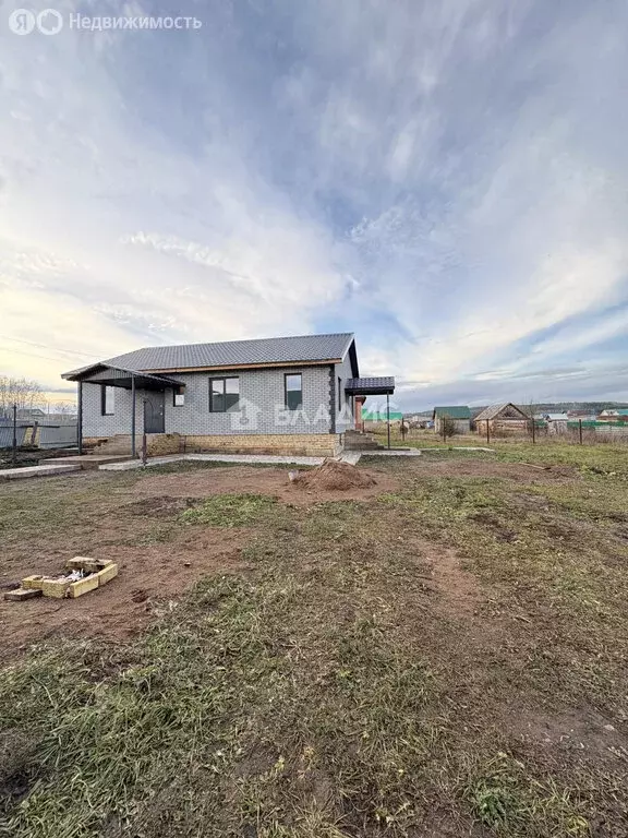 Дом в Туймазинский район, село Тюменяк (104 м) - Фото 1