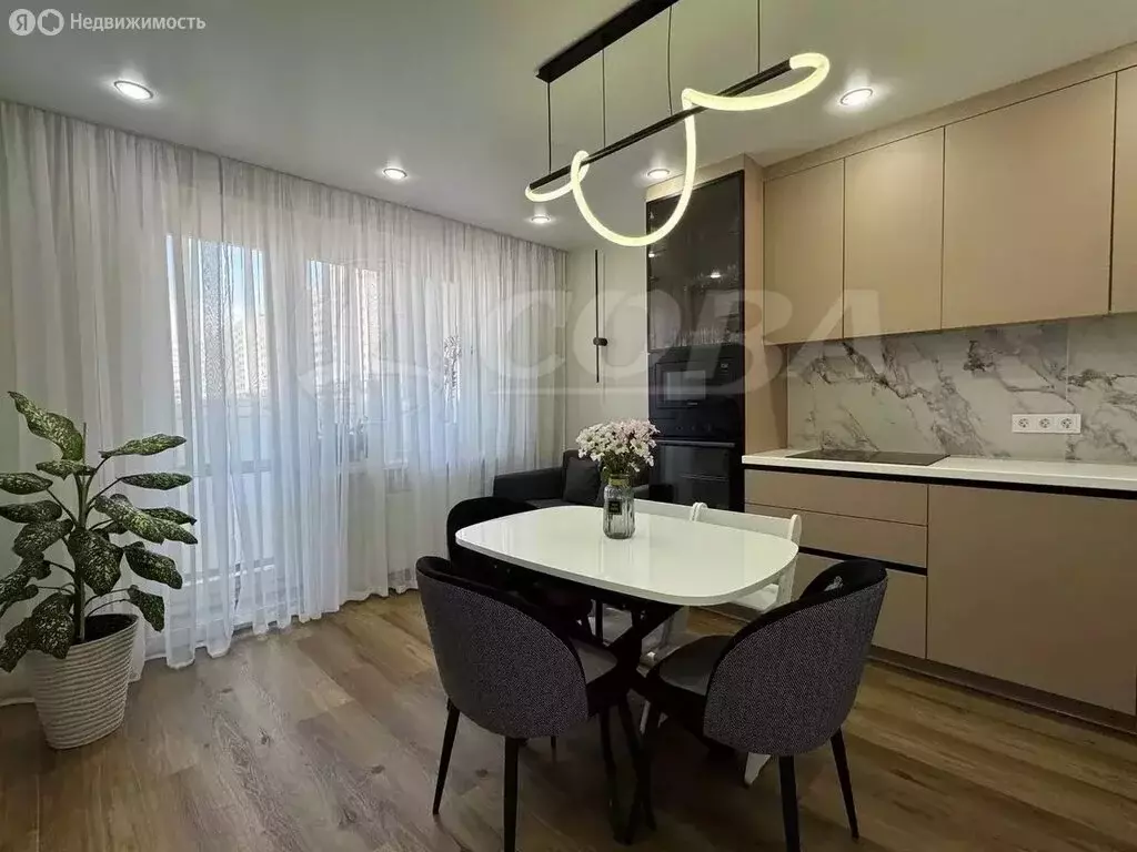 3-комнатная квартира: Тюмень, улица Монтажников, 42А (87 м) - Фото 1