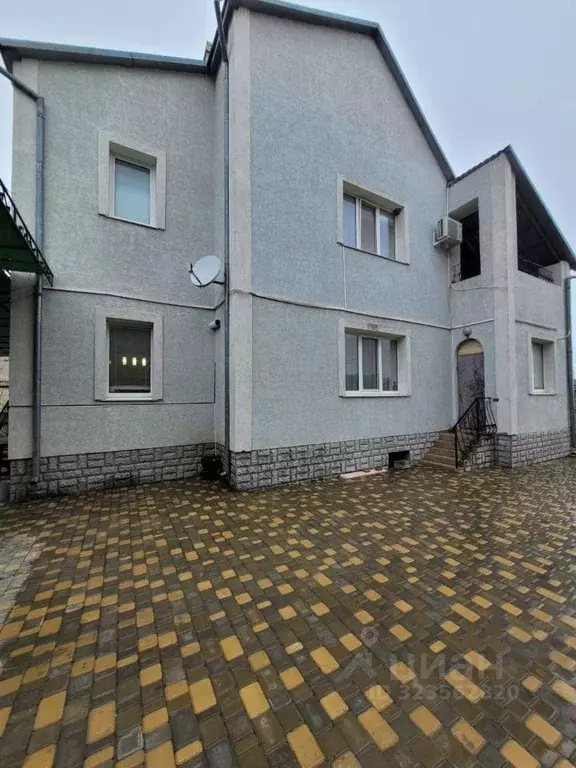 Дом в Крым, Симферополь ул. Аметхан Султан (250 м) - Фото 1