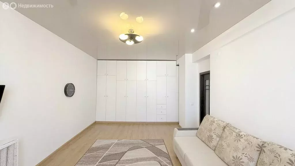 2-комнатная квартира: Киров, Октябрьский проспект, 74 (58.2 м) - Фото 2