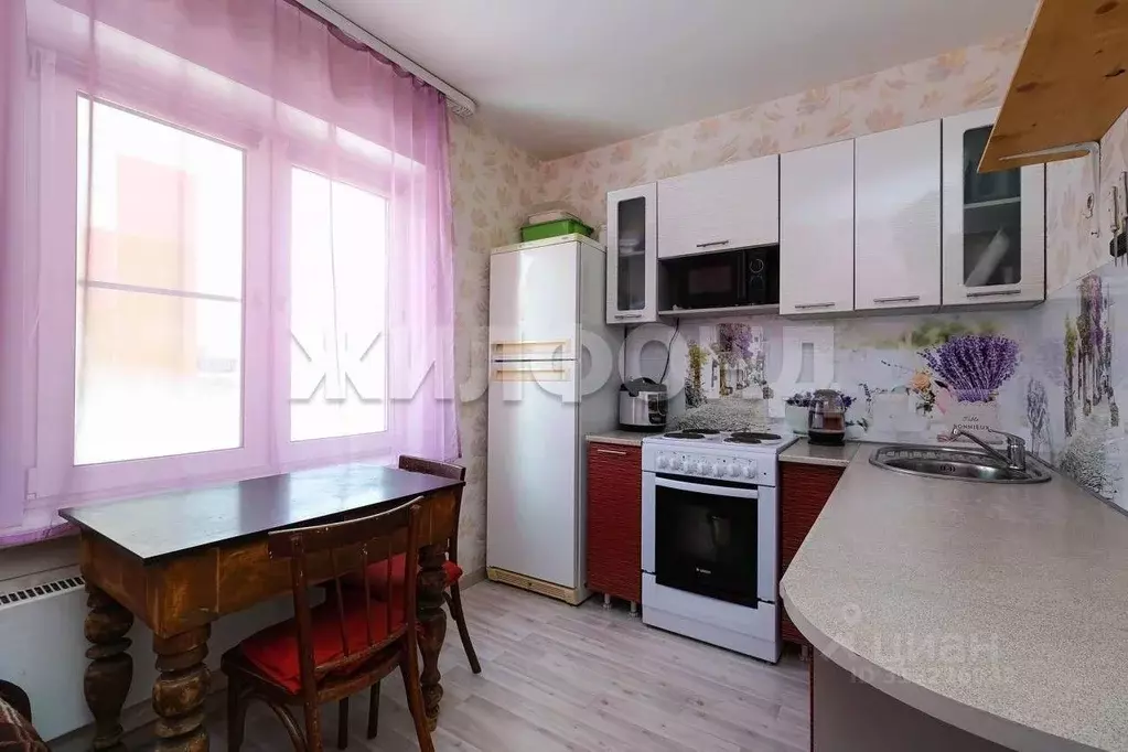1-к кв. Новосибирская область, Новосибирск Спортивная ул., 15 (37.0 м) - Фото 0