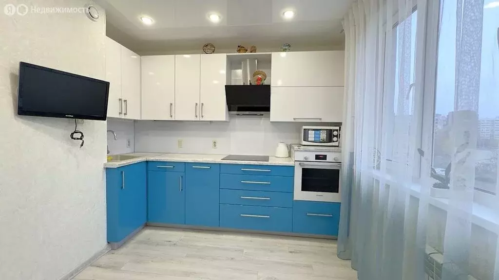 3-комнатная квартира: Ярославль, Ленинградский проспект, 76/26 (75 м) - Фото 1