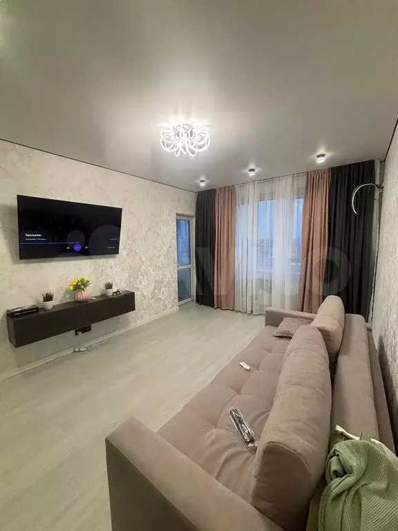 1-к. квартира, 36 м, 4/9 эт. - Фото 0