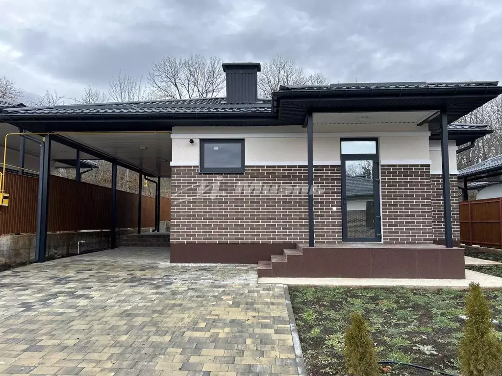 Дом в Крым, Симферопольский район, Добровское с/пос, с. Краснолесье  ... - Фото 1