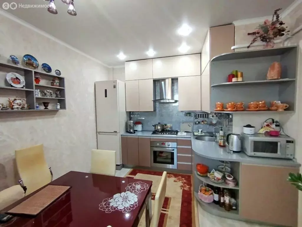 2-комнатная квартира: Абинск, улица Свердлова, 5 (63 м) - Фото 2