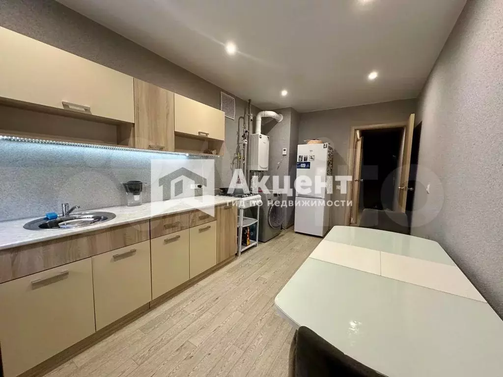 2-к. квартира, 55 м, 4/6 эт. - Фото 1