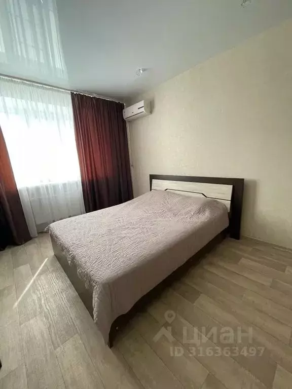 1-к кв. Волгоградская область, Волгоград ул. Базарова, 8 (41.0 м) - Фото 0