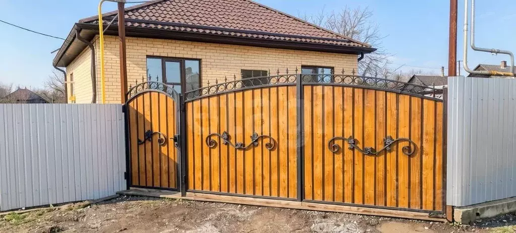 Дом в Краснодарский край, Славянск-на-Кубани Упорная ул., 31/1 (105 м) - Фото 2