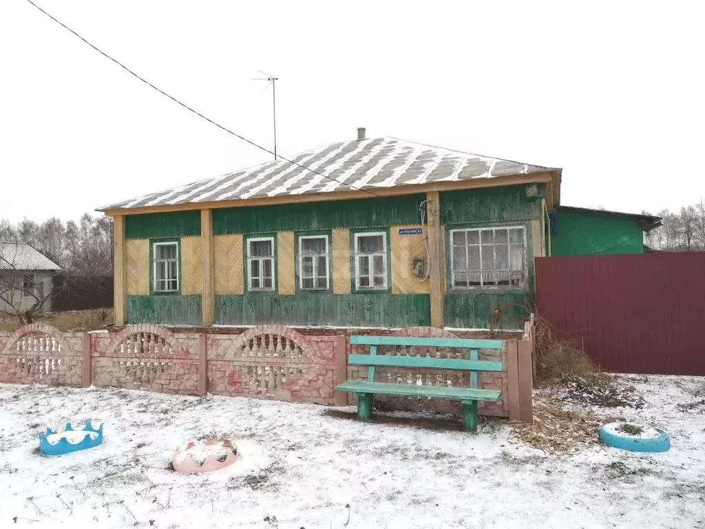 Дом в Белгородская область, Старооскольский городской округ, с. ... - Фото 0