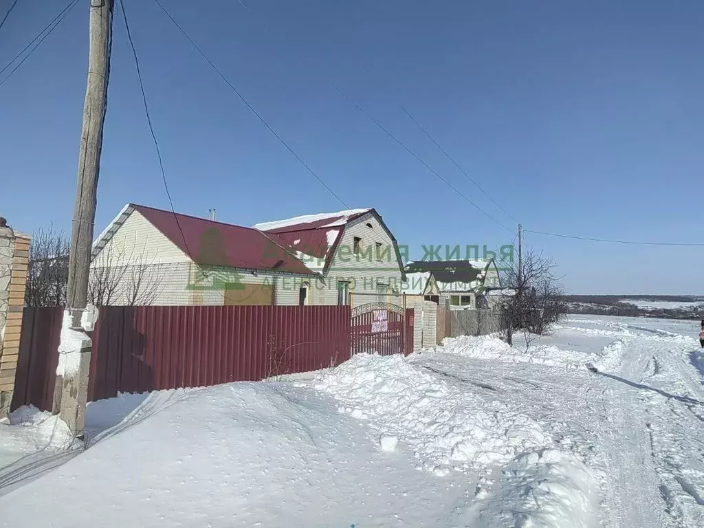 Дом в Саратовская область, Ртищево Летняя ул., 17 (97 м) - Фото 0