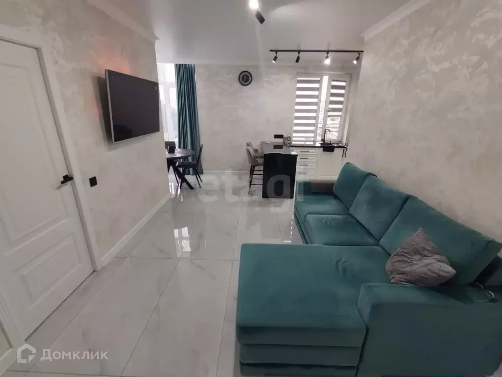 Продаётся 2-к квартира, 65 м - Фото 0