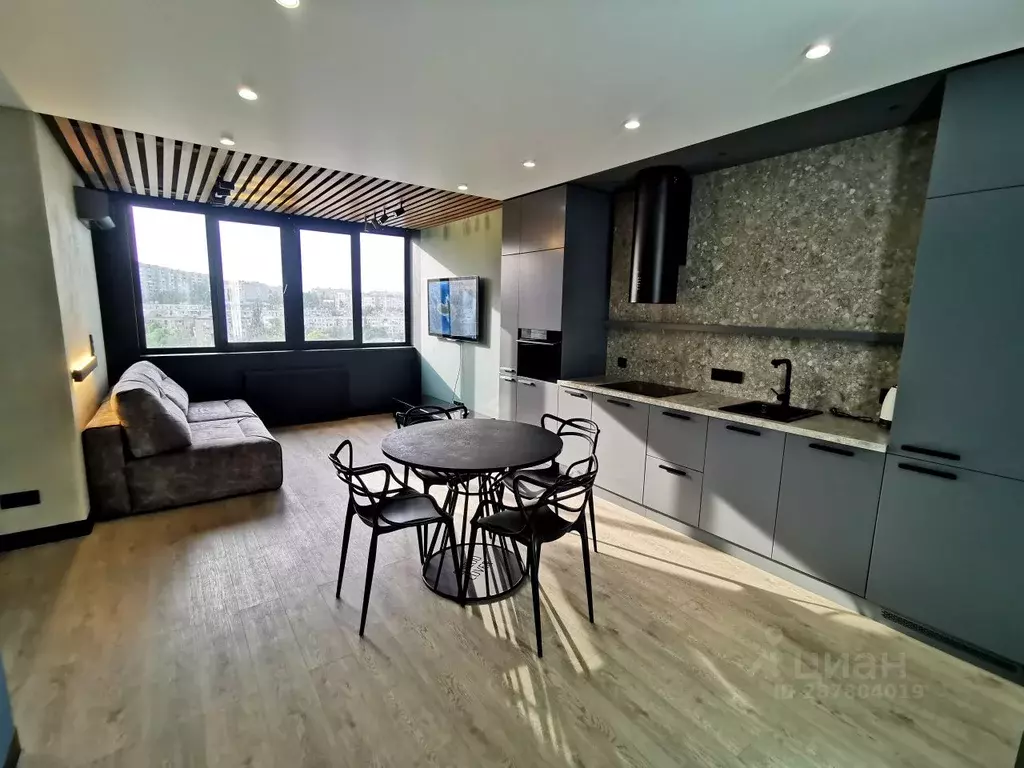 2-к кв. Волгоградская область, Волгоград Коммунистическая ул., 56 ... - Фото 2