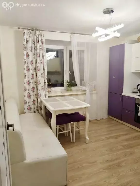 2-комнатная квартира: Тюмень, улица Ю.-Р.Г. Эрвье, 10 (60.1 м) - Фото 2