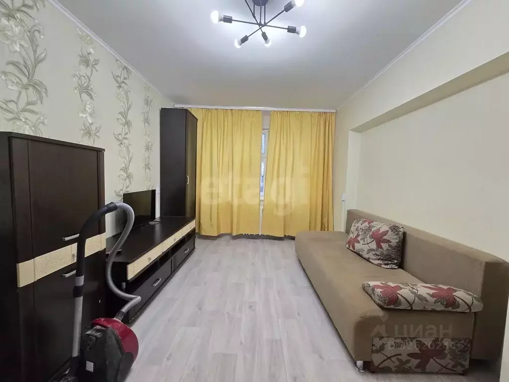 3-к кв. Ямало-Ненецкий АО, Новый Уренгой Советский мкр, 9/2 (65.2 м) - Фото 1