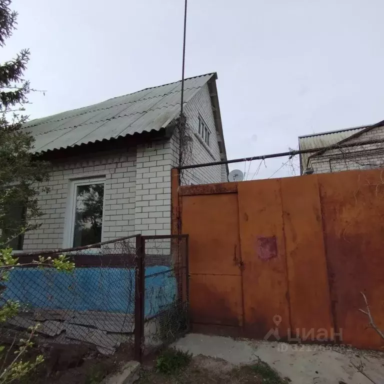 Дом в Саратовская область, Татищевский район, Вязовское муниципальное ... - Фото 1
