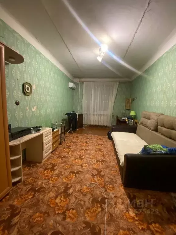 3-к кв. Волгоградская область, Волгоград Жилгородок мкр, ул. ... - Фото 0