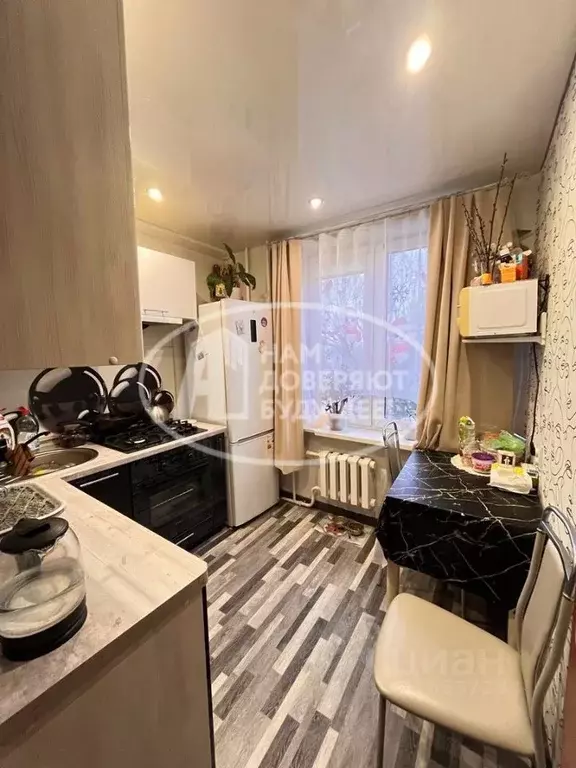 2-к кв. Пермский край, Лысьва ул. Орджоникидзе, 8А (46.8 м) - Фото 0