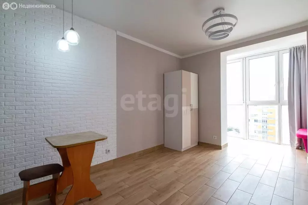 1-комнатная квартира: Калининград, Батальная улица, 104 (37.2 м) - Фото 0