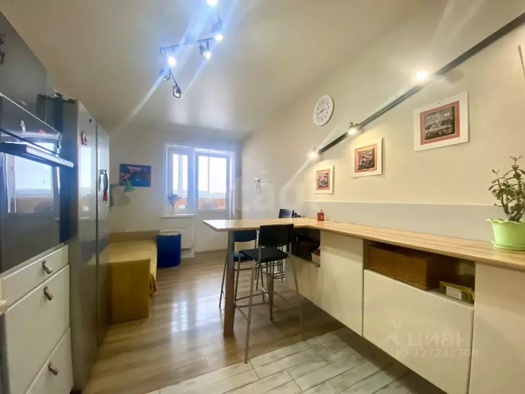 3-к кв. Пермский край, Пермь ул. Бушмакина, 96 (84.0 м) - Фото 0