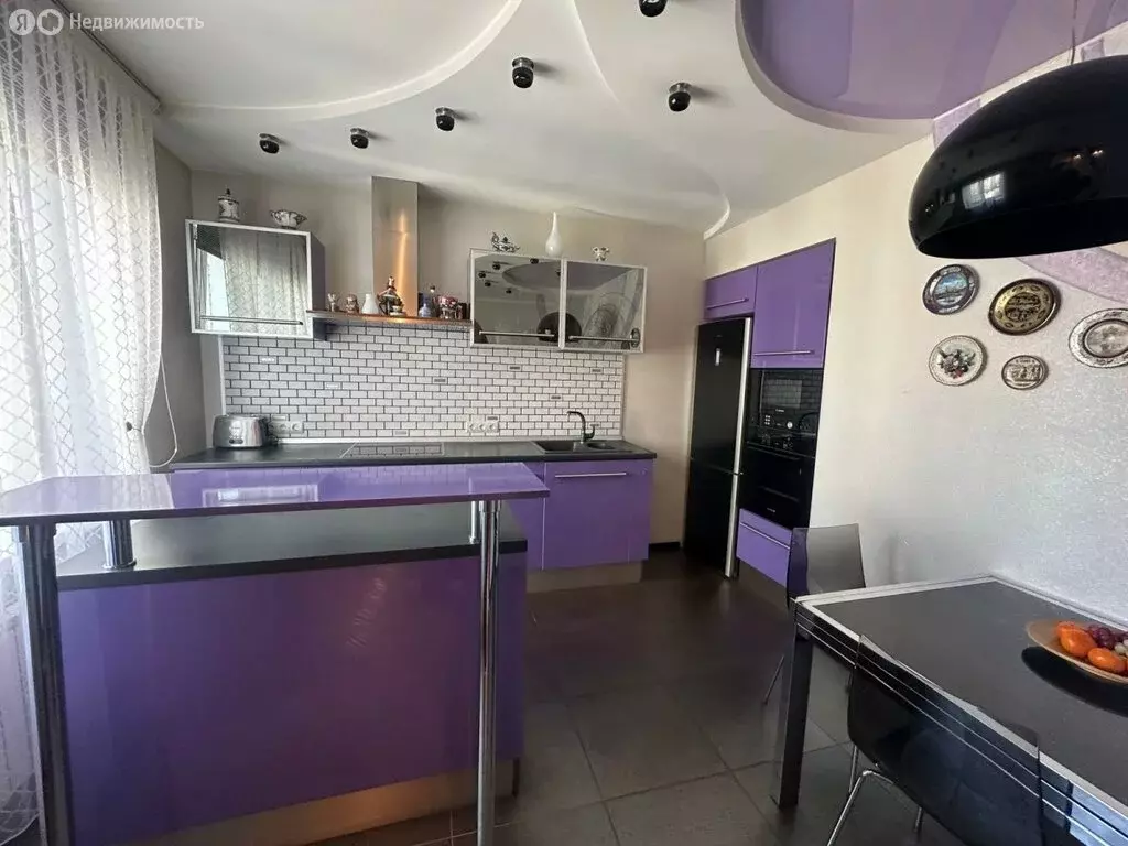 3-комнатная квартира: Омск, улица Звездова, 132к1 (84.2 м) - Фото 0