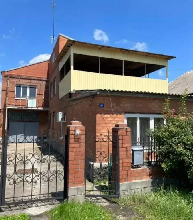 Коттедж в Ростовская область, Батайск Колхозная ул. (240 м) - Фото 1