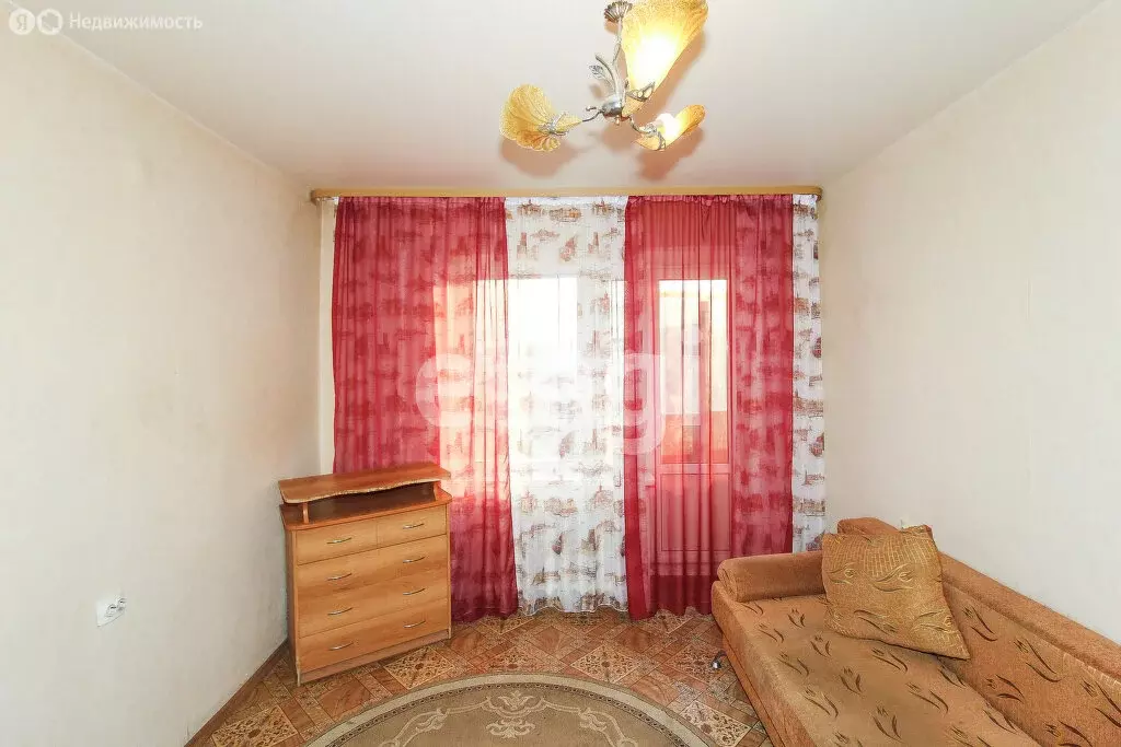 1-комнатная квартира: Тюмень, Депутатская улица, 106 (36 м) - Фото 1